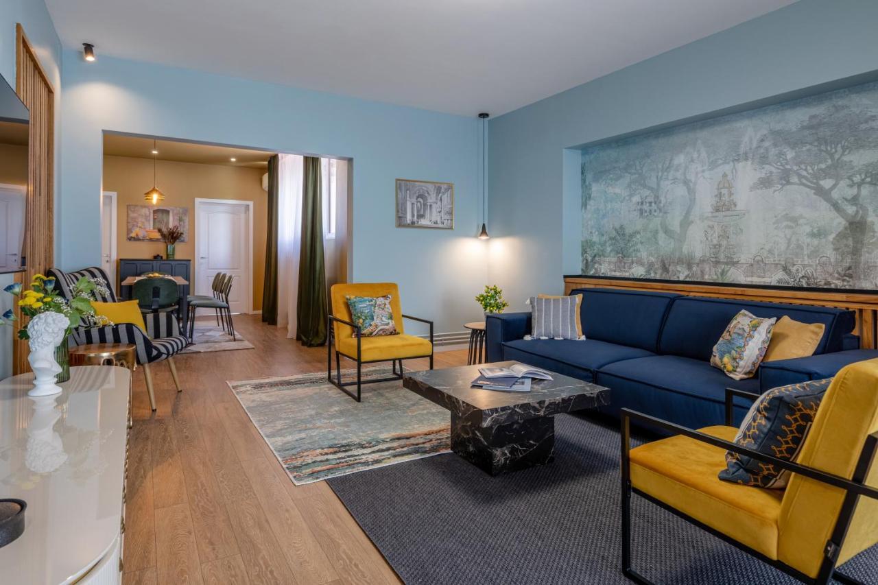 Apartamento Holt - Dolce In Napoli Bucarest Exterior foto