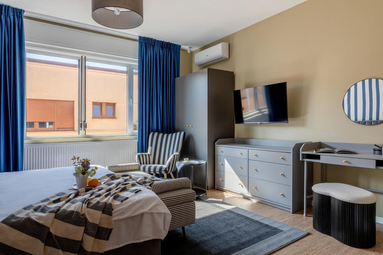Apartamento Holt - Dolce In Napoli Bucarest Exterior foto