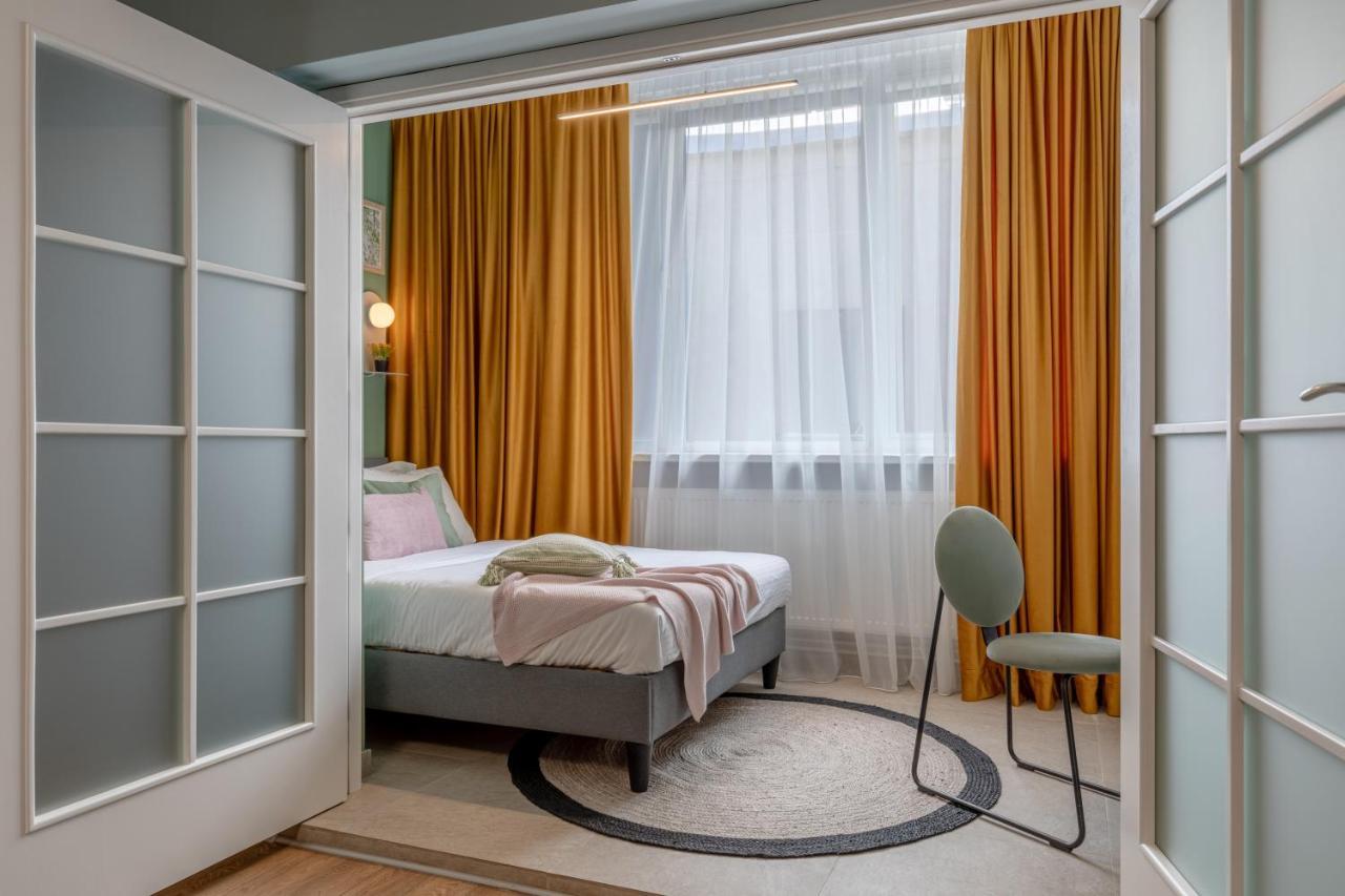 Apartamento Holt - Dolce In Napoli Bucarest Exterior foto