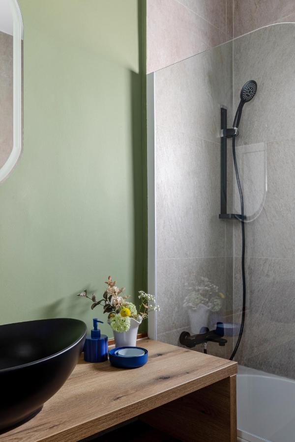 Apartamento Holt - Dolce In Napoli Bucarest Exterior foto