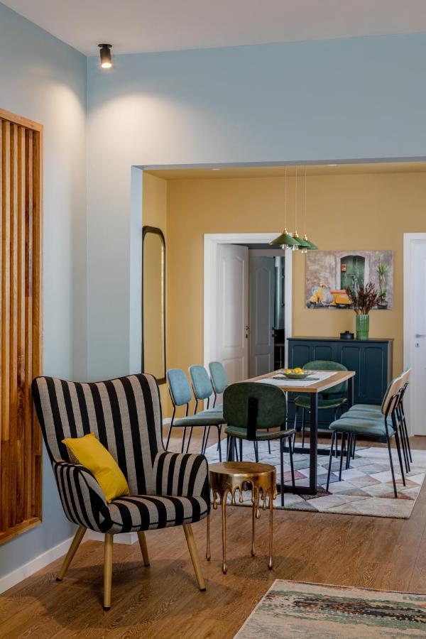 Apartamento Holt - Dolce In Napoli Bucarest Exterior foto