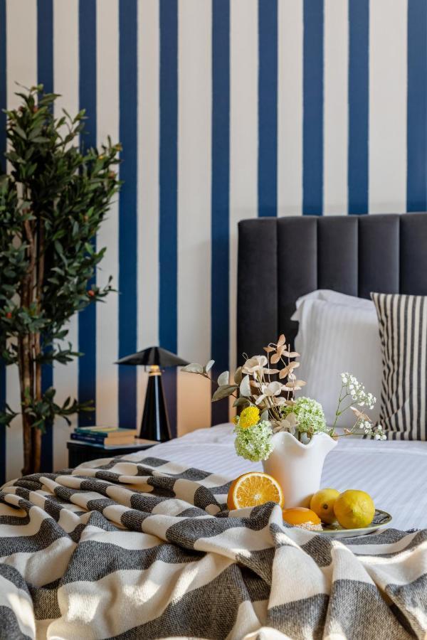Apartamento Holt - Dolce In Napoli Bucarest Exterior foto